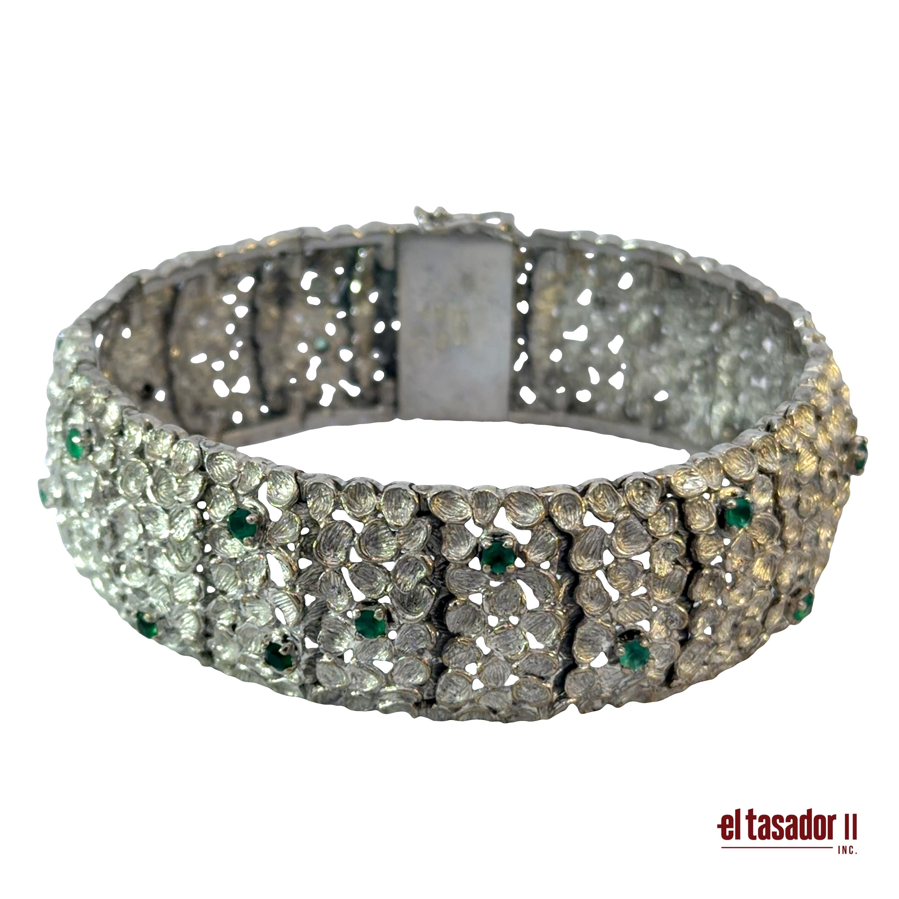 Bracelet 62.4 g 18k white gold and emeralds (A)