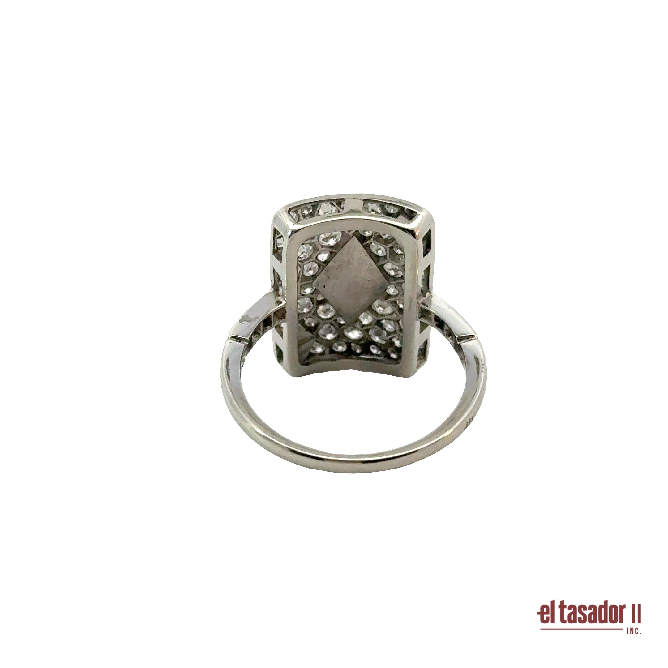 Las Vegas Collection Diamond ring 5.3 g platinum enamel and 0.84 ct of diamonds