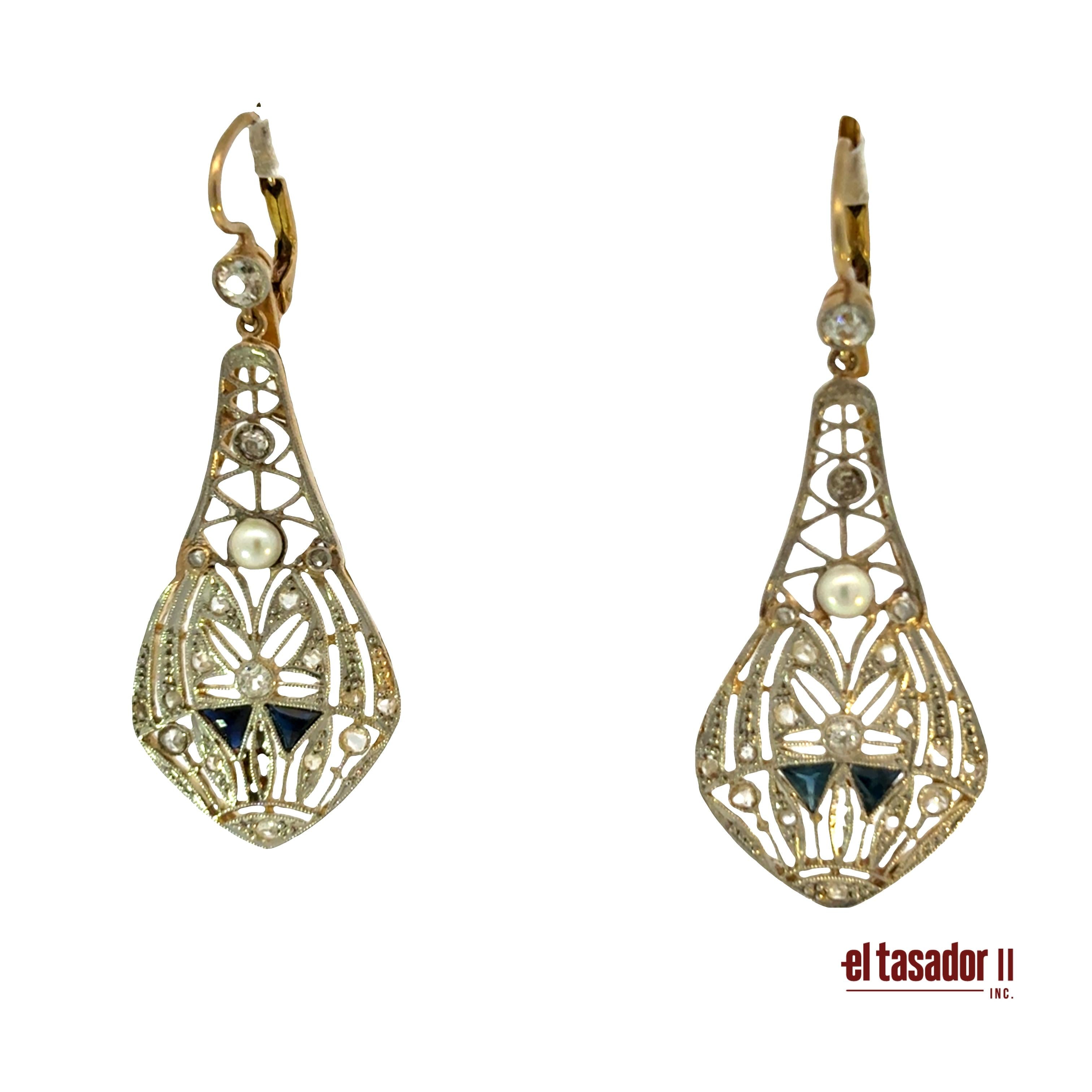 8.2 g 18k gold and platinum earrings, sapphires, pearl and 0.15 ct of diamonds