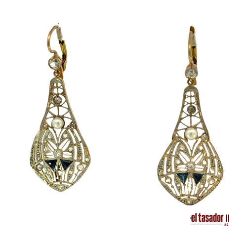 8.2 g 18k gold and platinum earrings, sapphires, pearl and 0.15 ct of diamonds