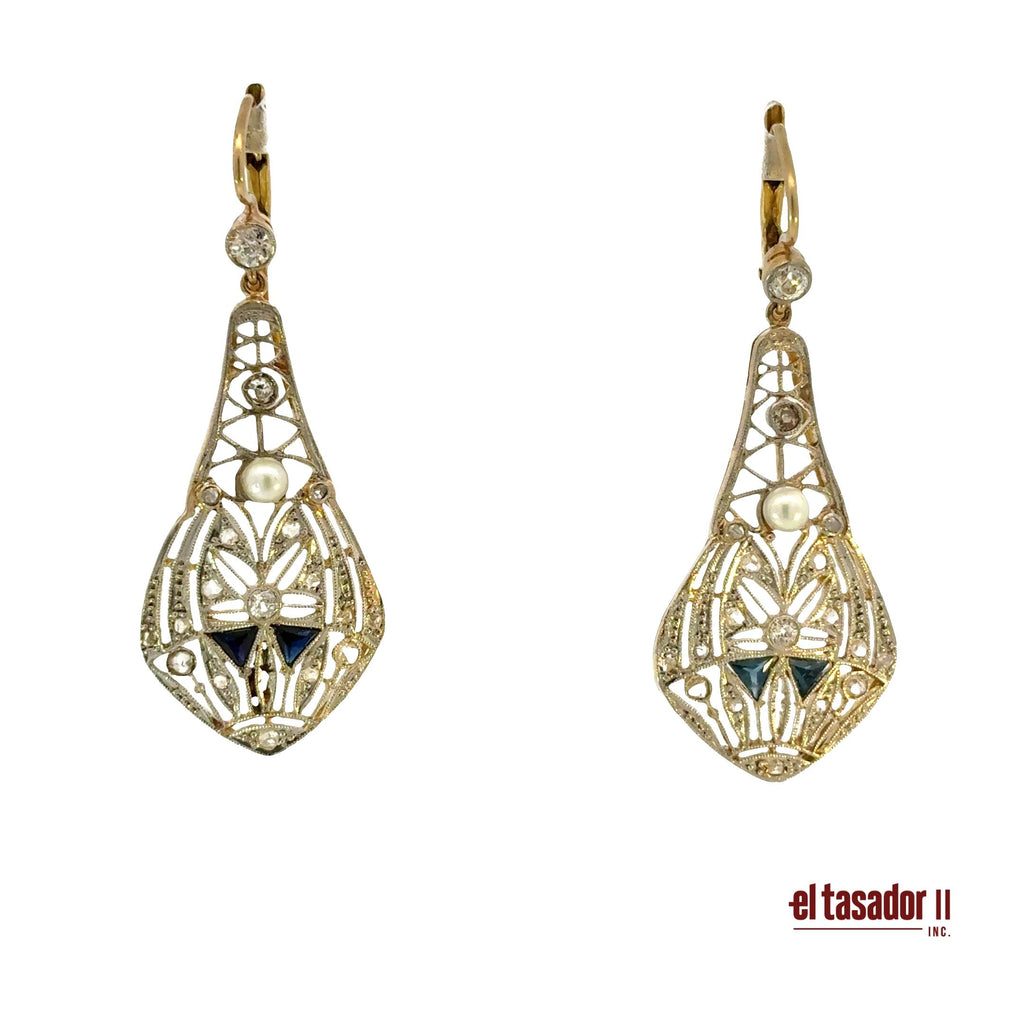 8.2 g 18k gold and platinum earrings, sapphires, pearl and 0.15 ct of diamonds