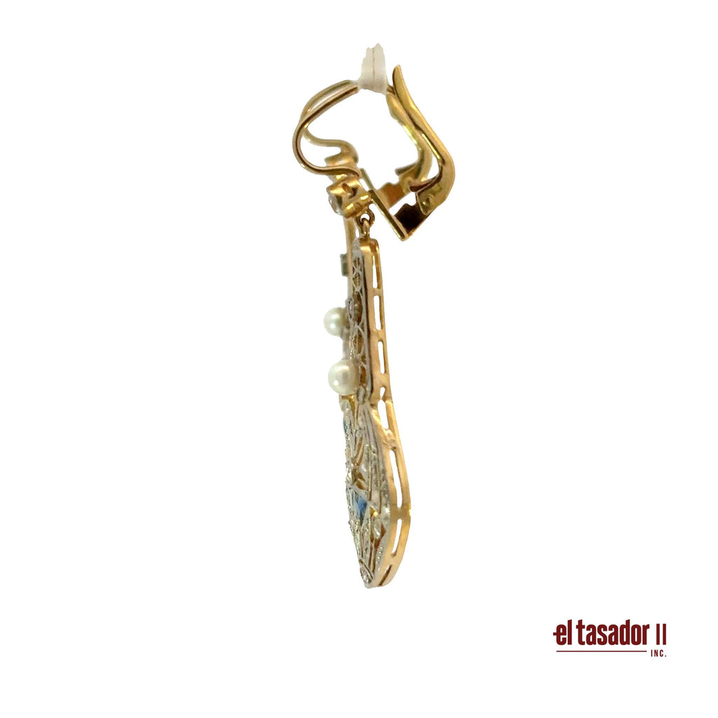 8.2 g 18k gold and platinum earrings, sapphires, pearl and 0.15 ct of diamonds
