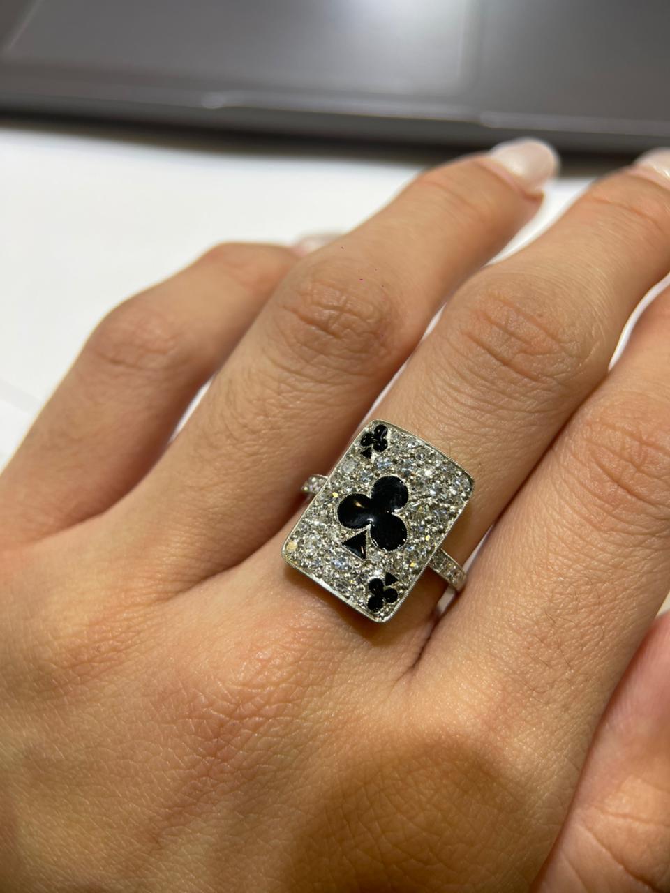 Las Vegas Collection Clover ring 5.2 g platinum enamel and 0.94 ct of diamonds