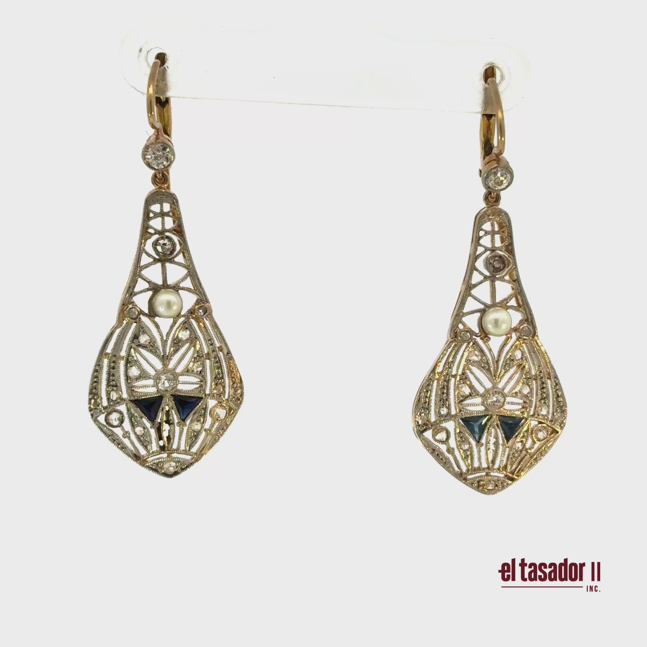 8.2 g 18k gold and platinum earrings, sapphires, pearl and 0.15 ct of diamonds