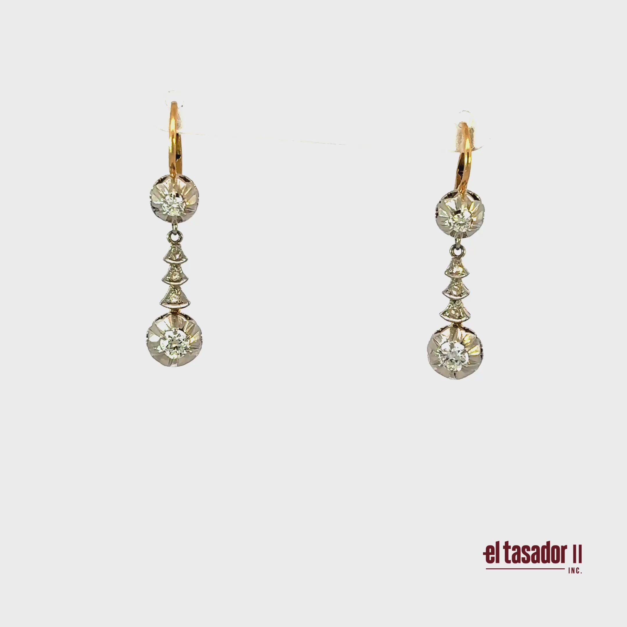 Earrings 5.1 g 18k gold and platinum, 2 center stones 0.25 ct and diamonds (A)